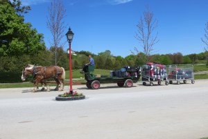 Arrival of their luggage via separate carriage